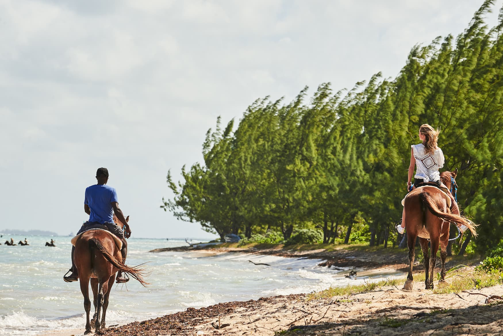 Reiten am Strand der Cayman Islands