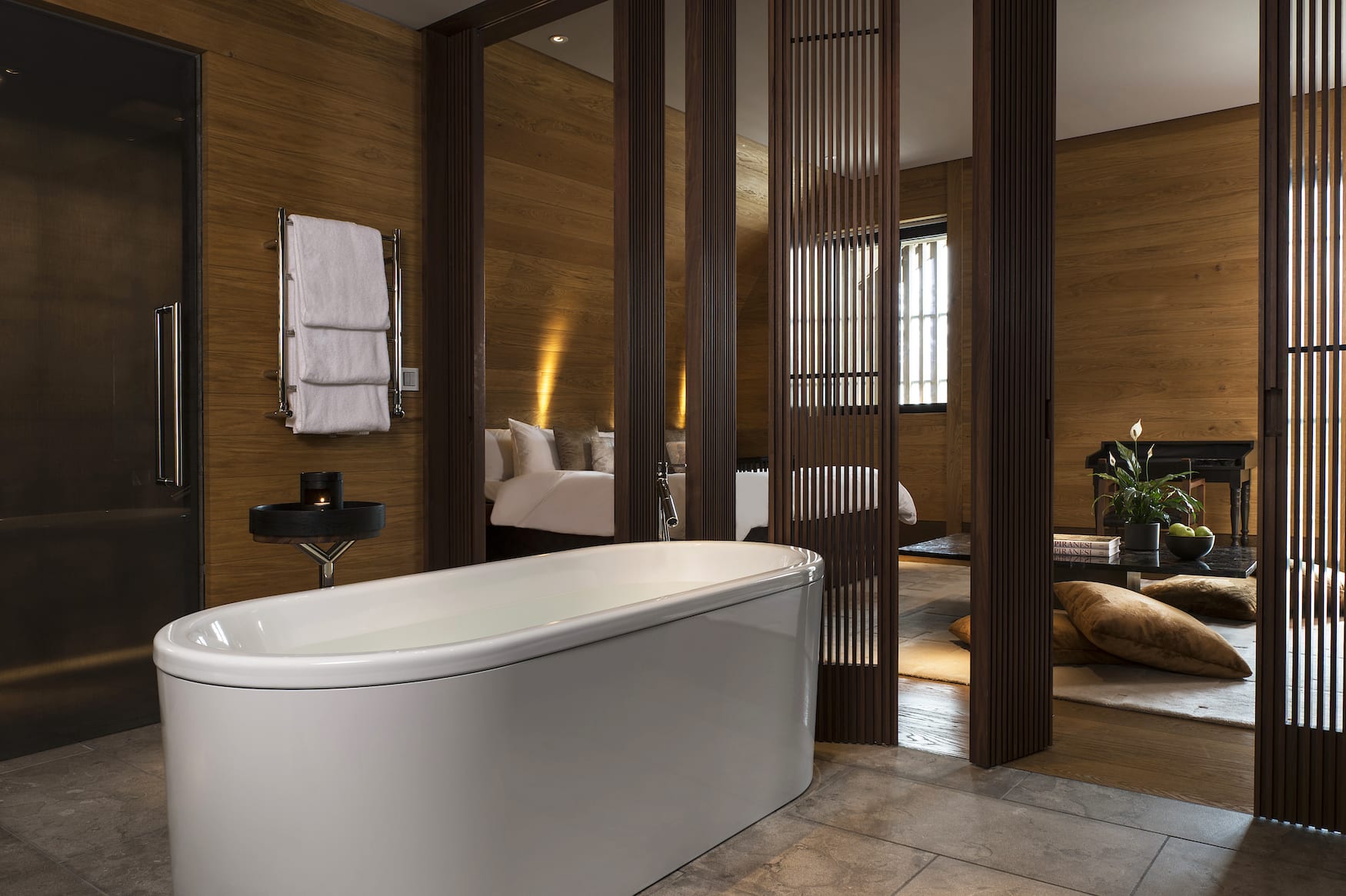 Badewanne in einem Luxushotel in der Schweiz
