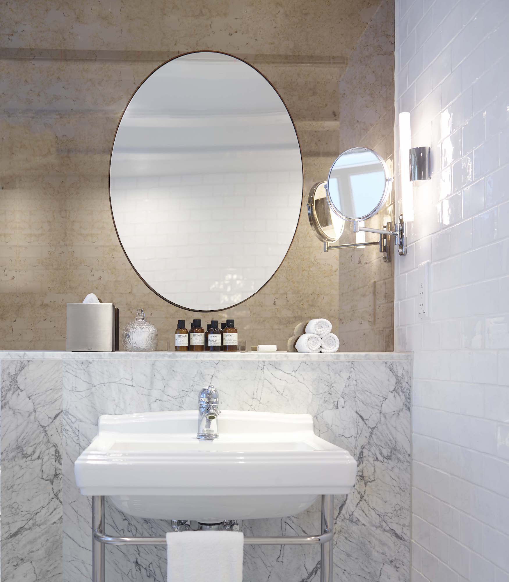 Ein Traum aus Marmor sind die Badezimmer im Pulitzer Hotel Amsterdam