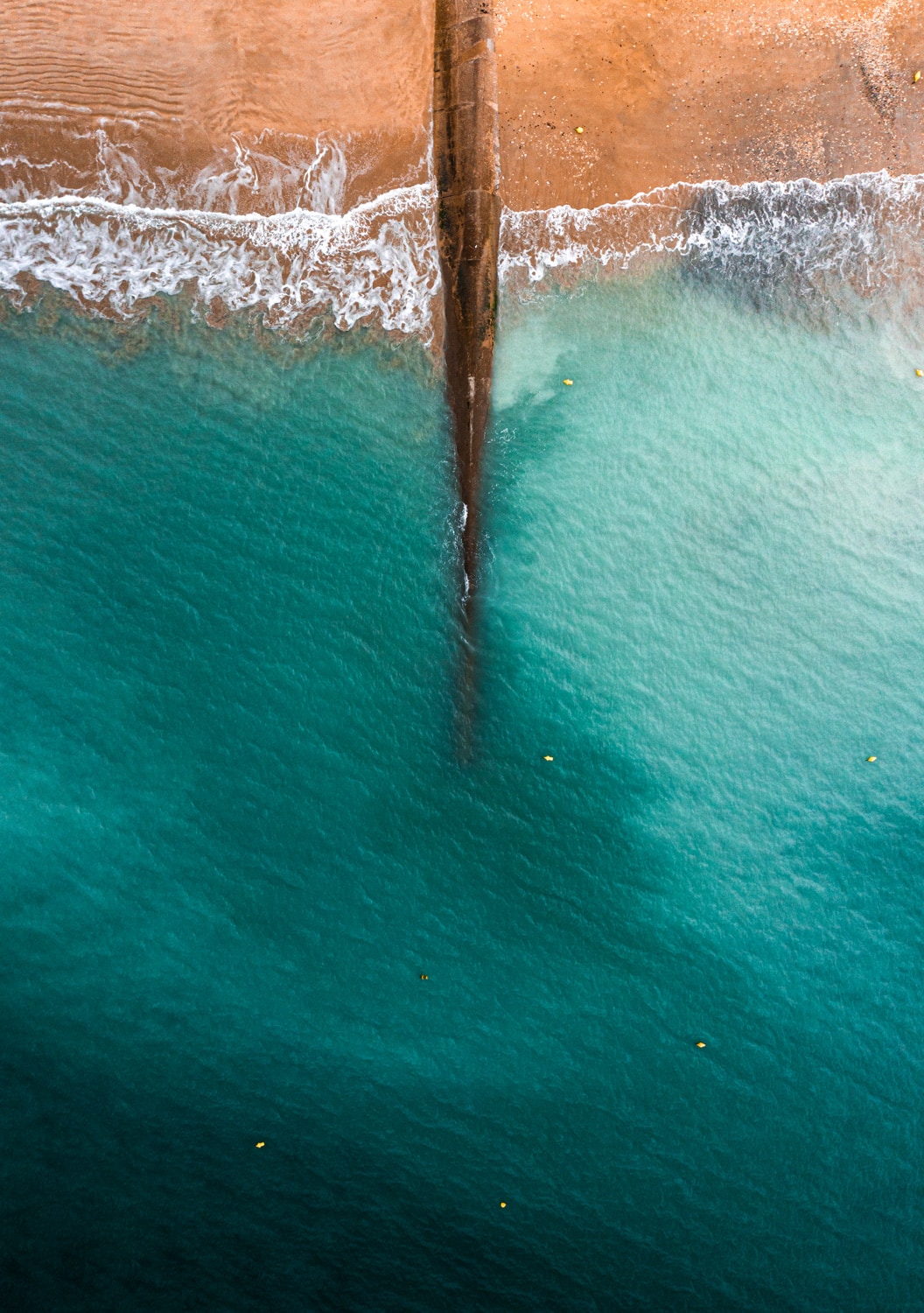 Blick auf Strand und Meer auf Insel Ré in Frankreich