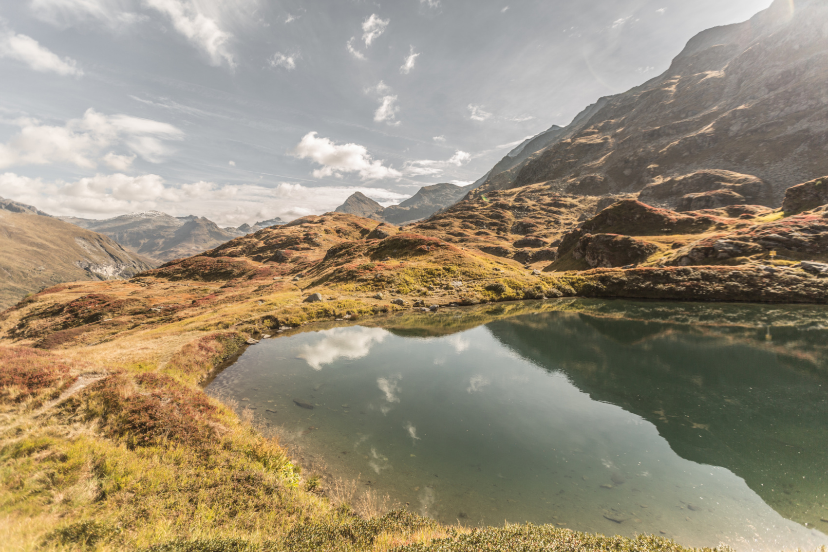 Schöne Natur in Österreich: Bergsee im Nationalpark Hohe Tauern
