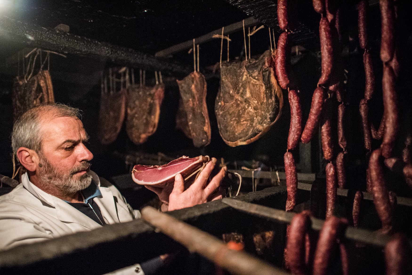 Herstellung von Südtiroler Speck