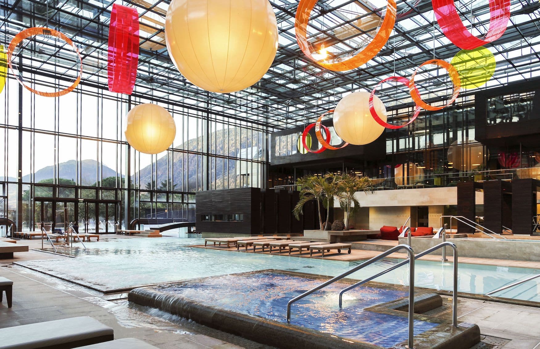 Das stilvolle Interior-Design der Therme Meran wurde vom Südtiroler Star-Architekten Matteo Thun entworfen