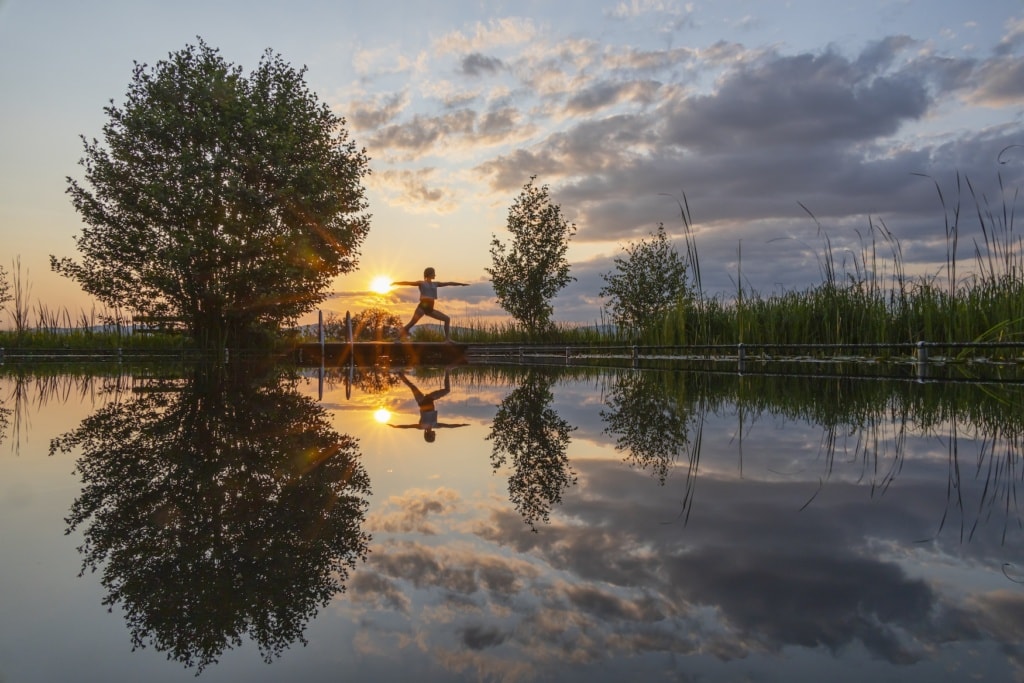Qi Gong und Taiji fördern das Wohlergehen. Indigourlaubs veranstaltereigenes Kleebauer Hof Retreat Center im oberösterreichischen Mühlviertel bietet die richtige Atmosphäre für die fernöstlichen Heillehren