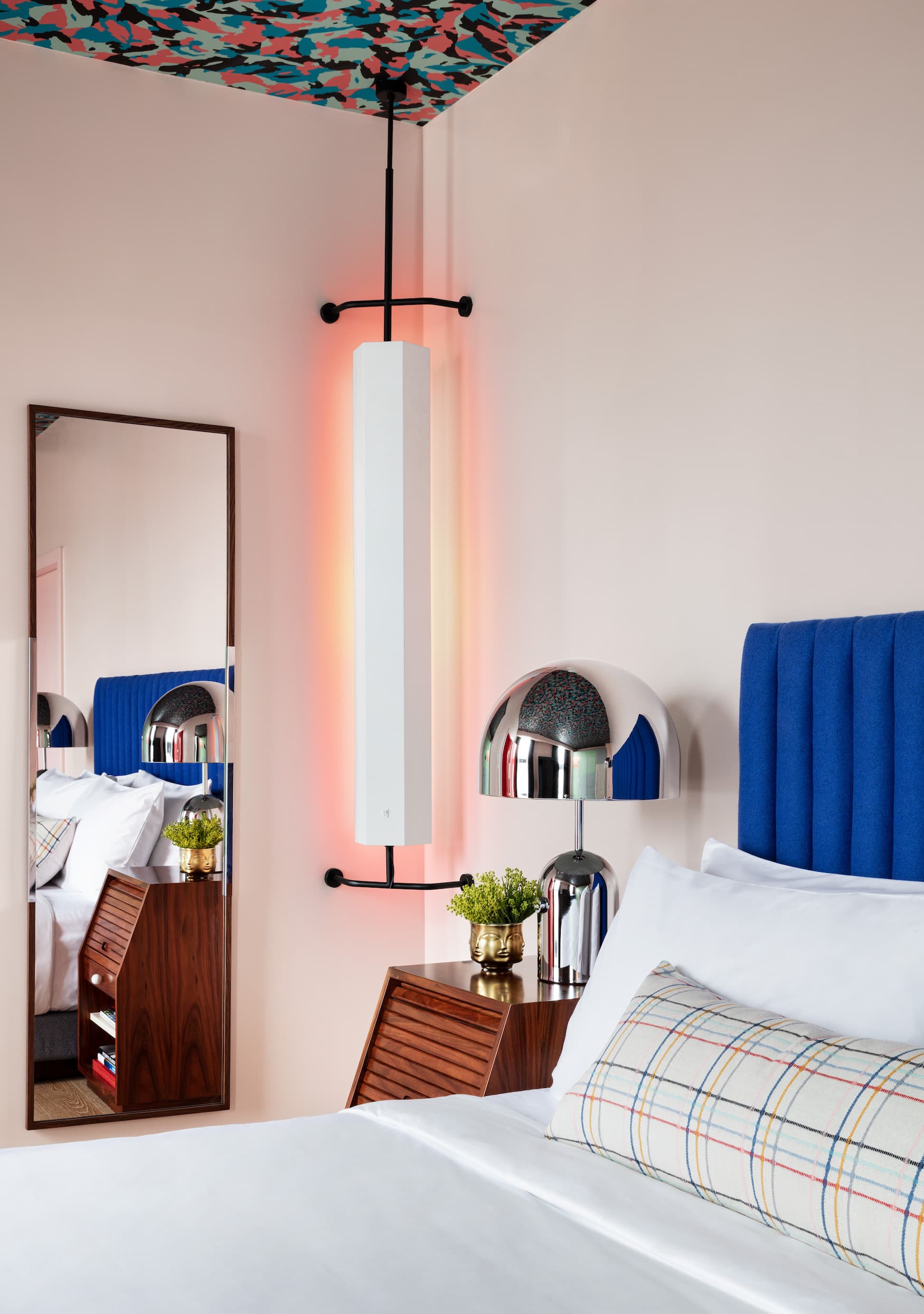 Futuristisches Interior in einem neuen Hotel in New York City