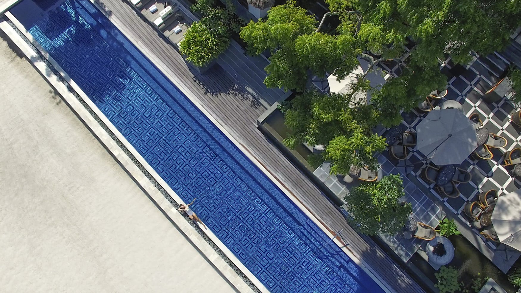 Hotelpool im Four Seasons Bali Jimbaran Bay