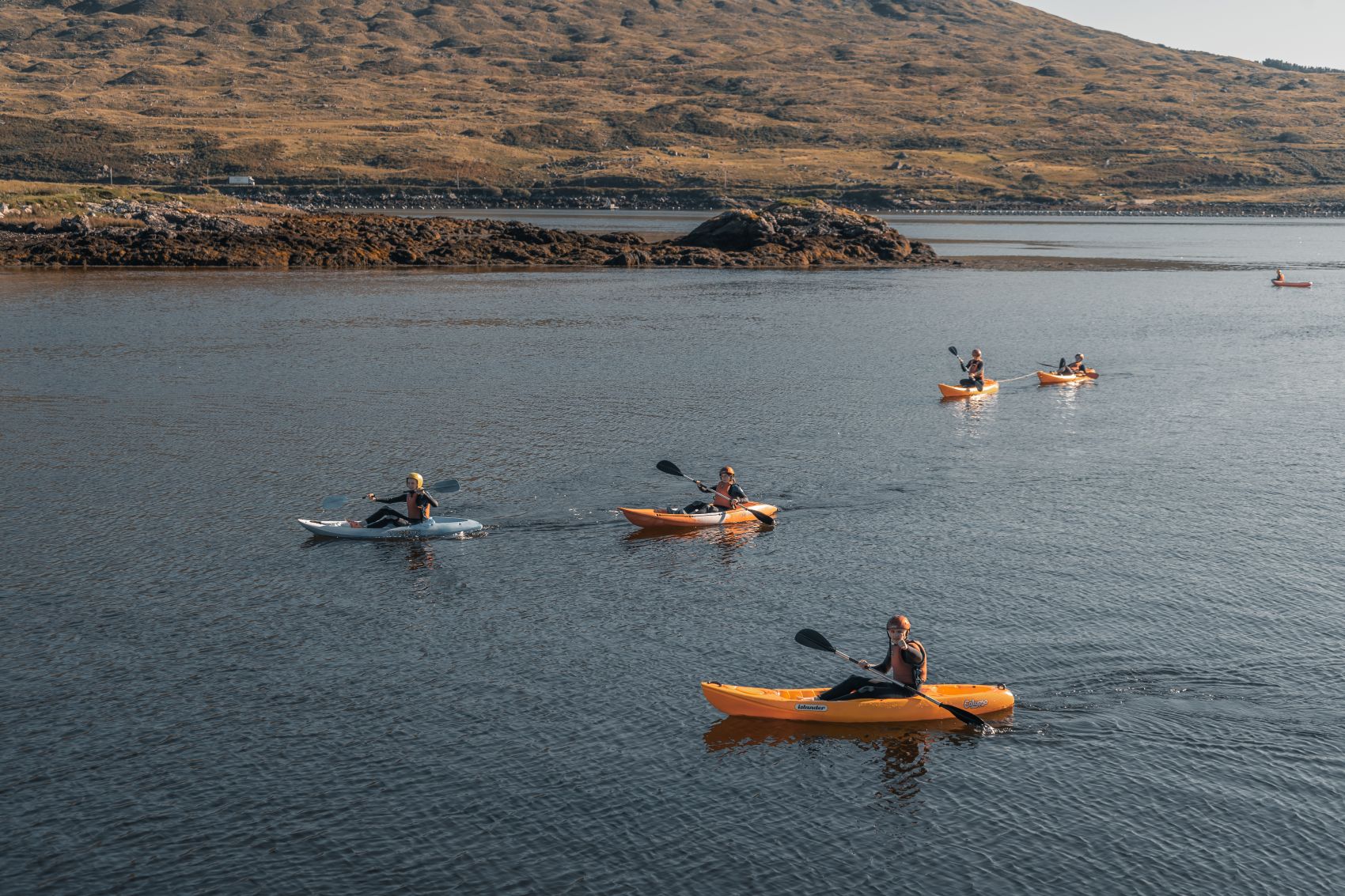 Kayakfahrer in Mayo, Irland 