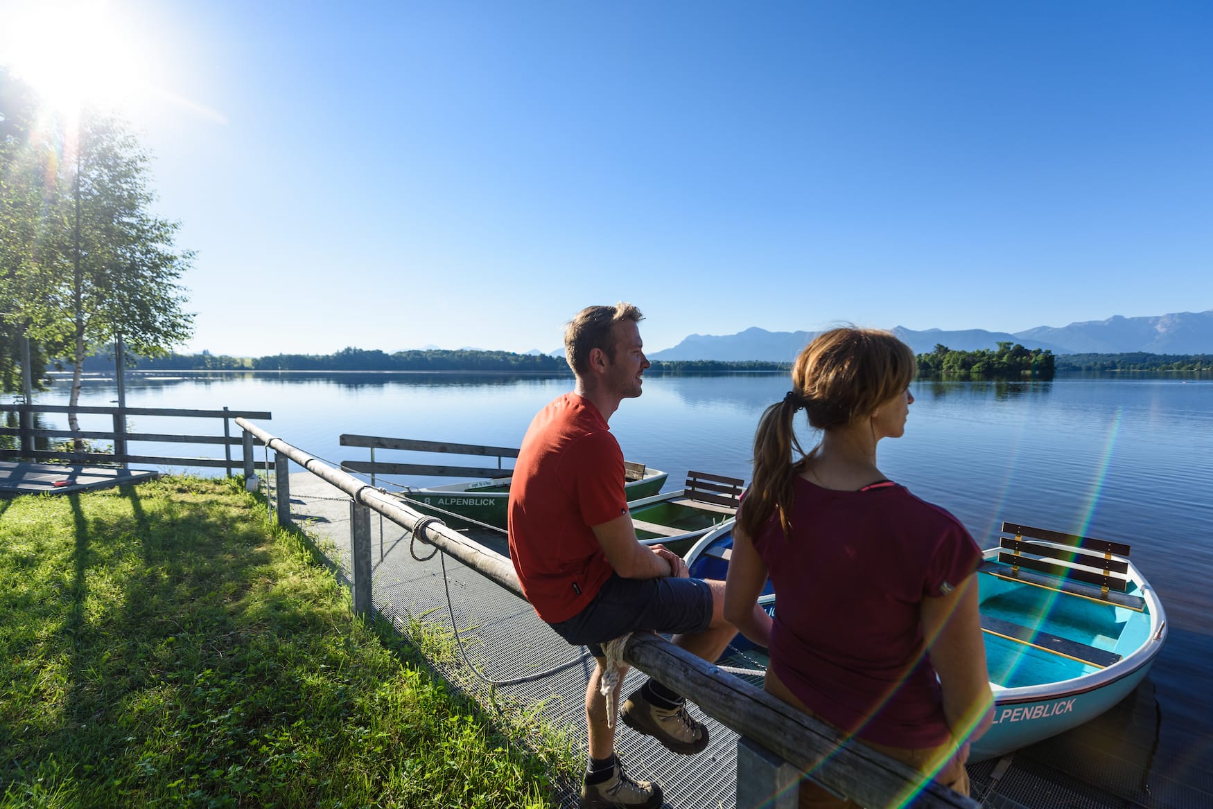 Pärchen am Ufer des Staffelsees