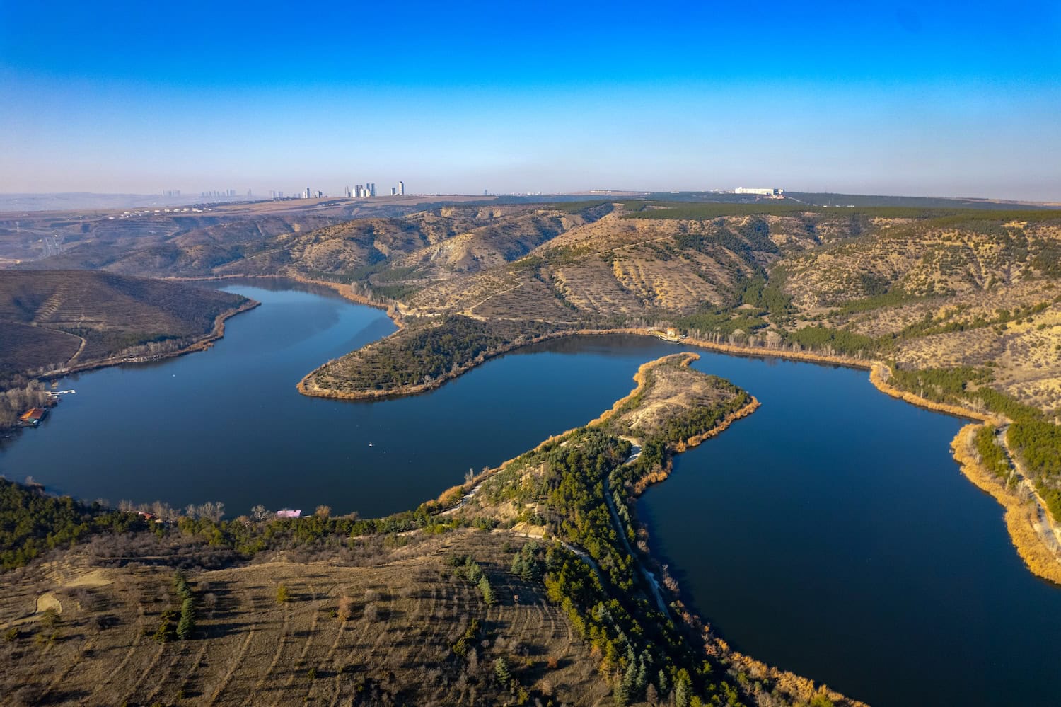 Der Eymir Lake von oben bei Ankara