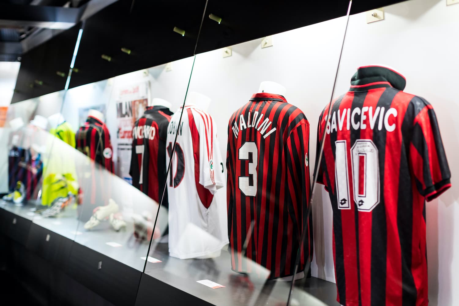 AC Milan Trikots im San Siro Museum