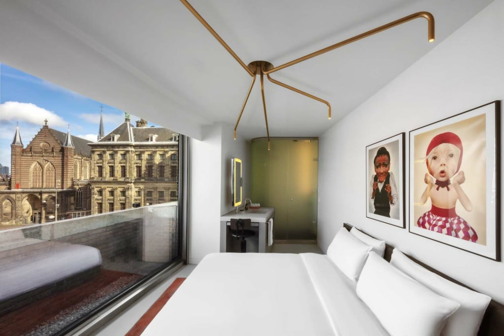 Schlafzimmer mit Blick auf Amsterdam
