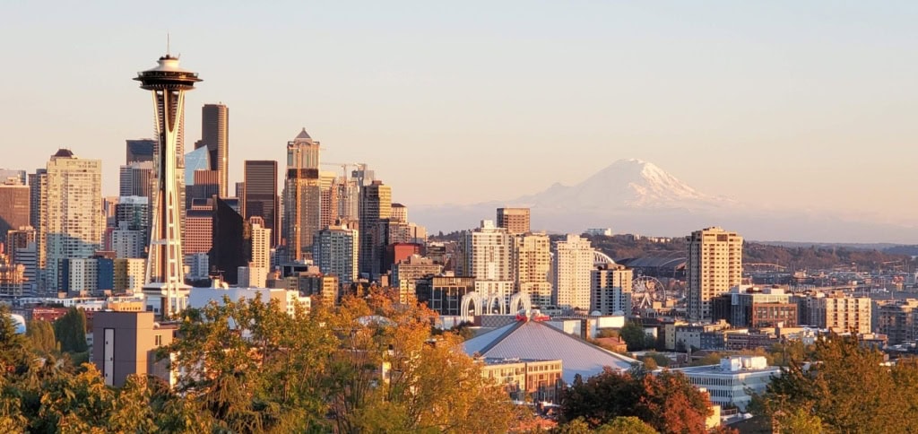 Panoramasicht auf die Innenstadt von Seattle