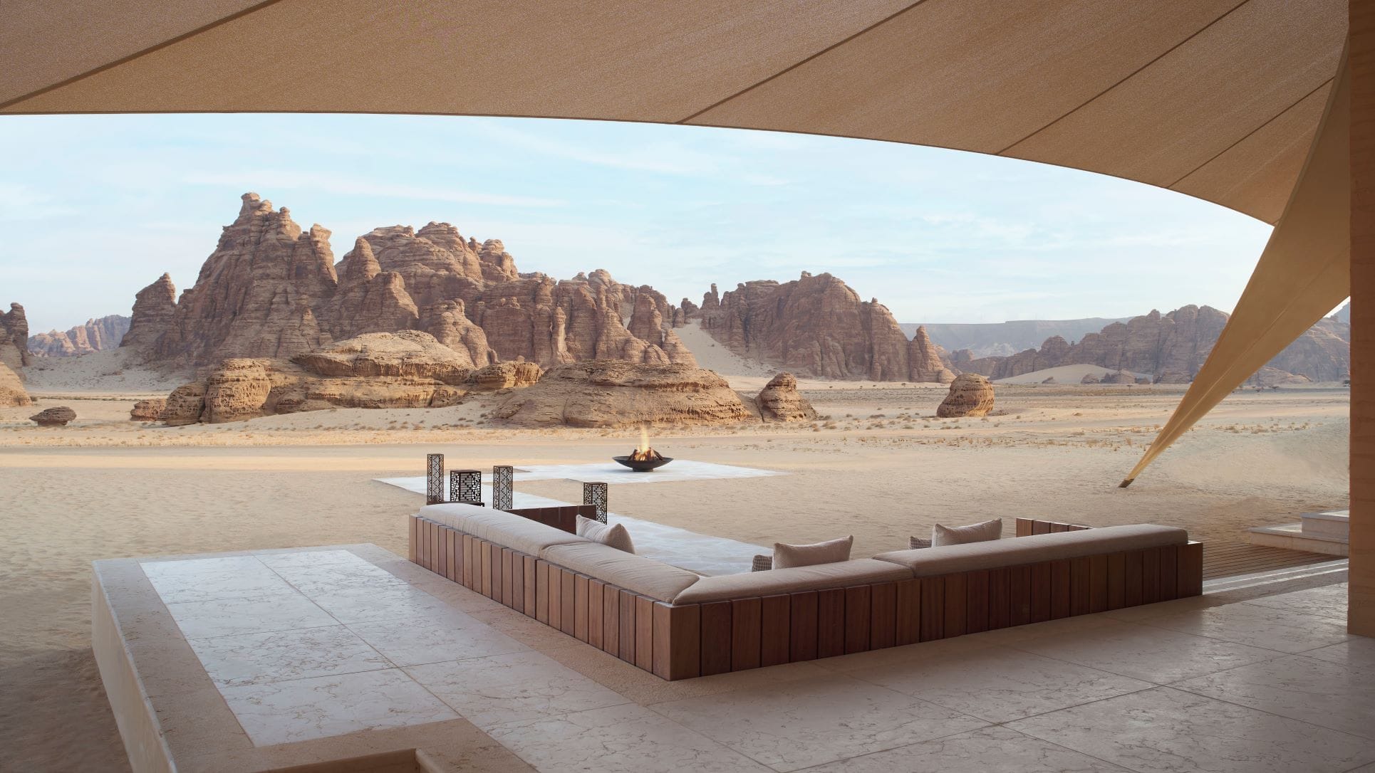 Sitzgruppe und Feuerstelle im Banyan Tree AiUla in Saudi-Arabien