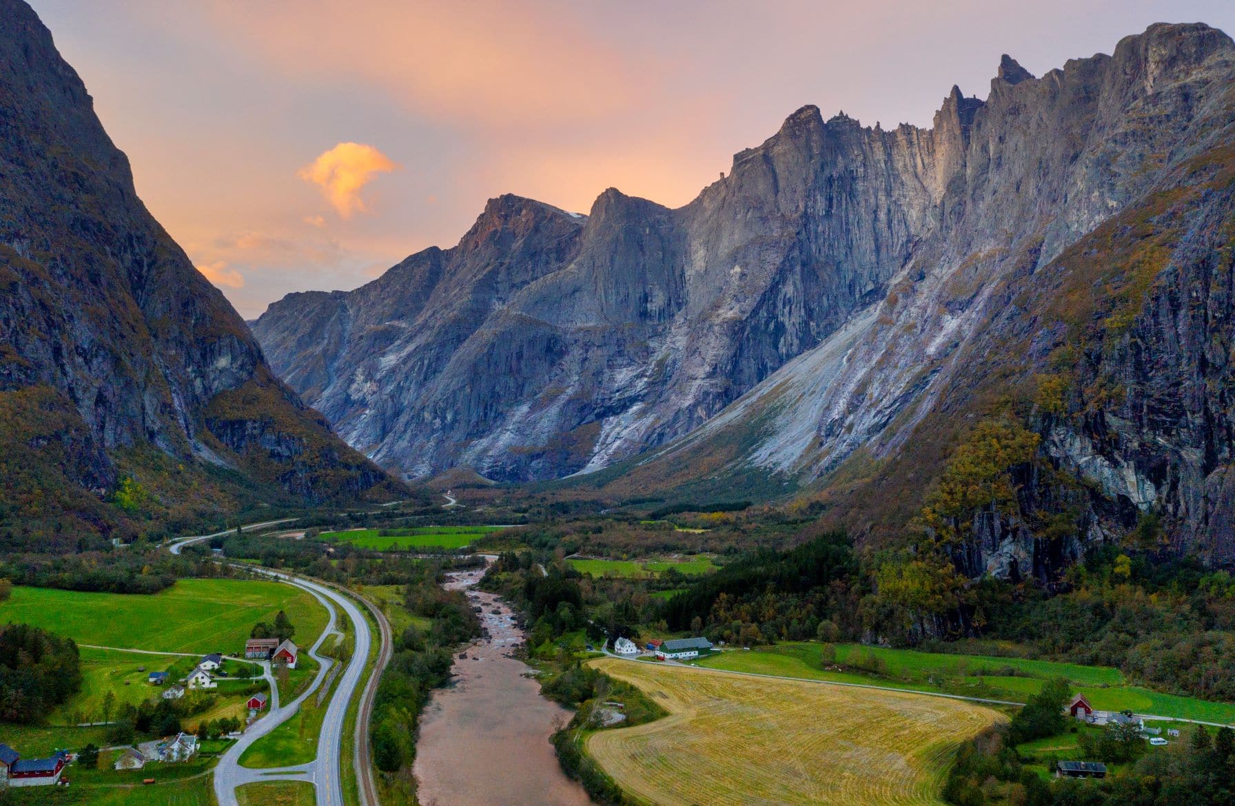 Trollveggen Wall in Norwegen 