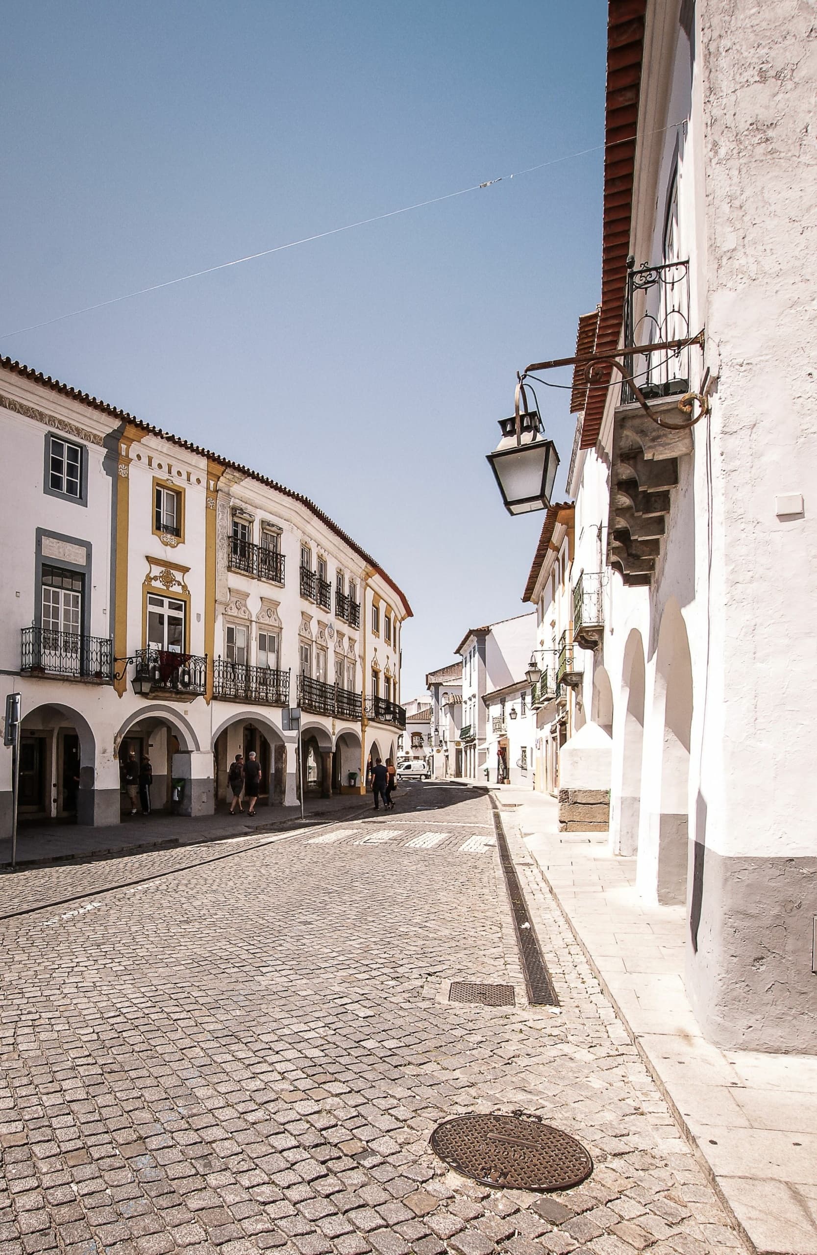 Straße in Evora, Portugal