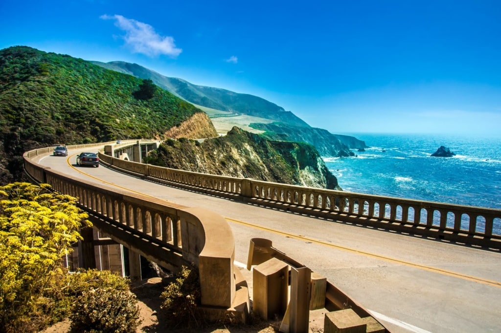 Highway 1 entlang der Küste in Kalifornien