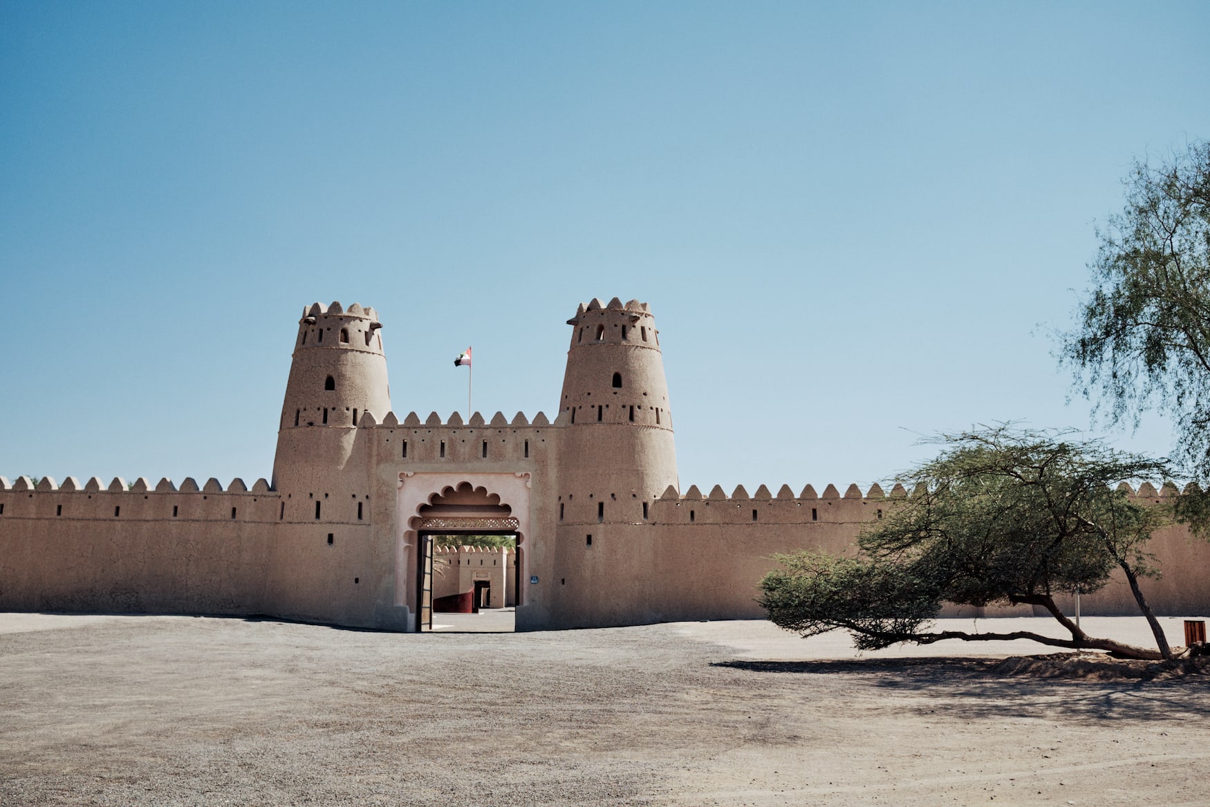 Al-Ain: Fort in der Wüste
