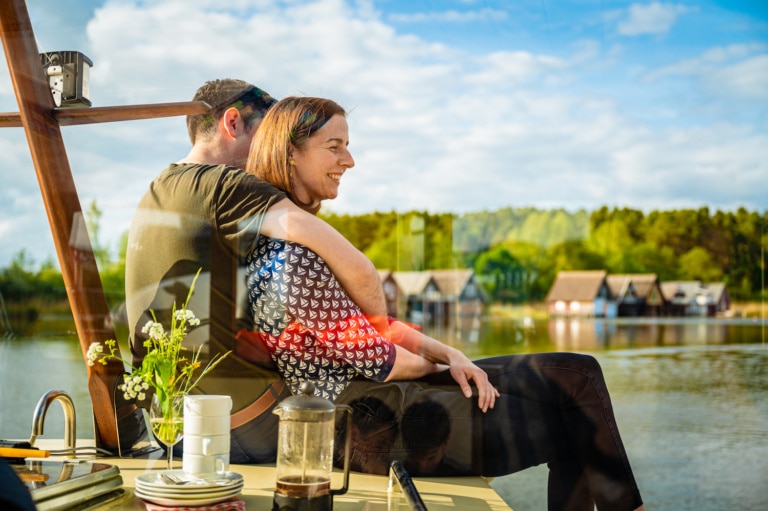 Auch mal die Ruhe der Müritz zu Zweit genießen. Bei Hausbootferien ist das kein Problem.