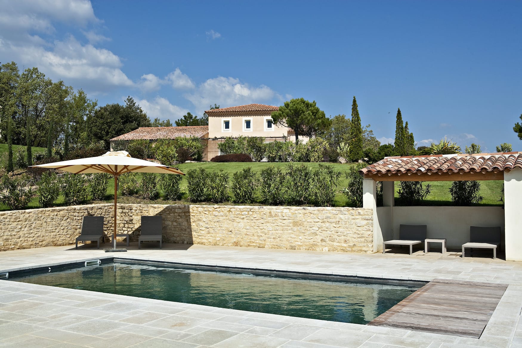 Pool im Coquillade Provence Resort & Spa