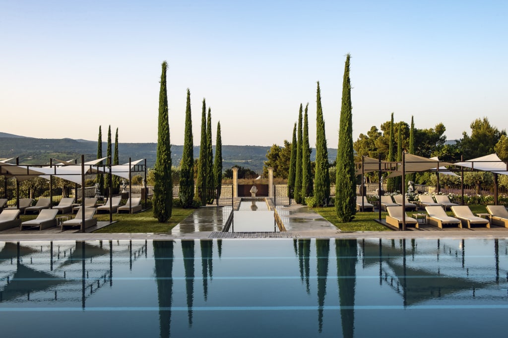 Pool im Coquillade Provence Resort & Spa