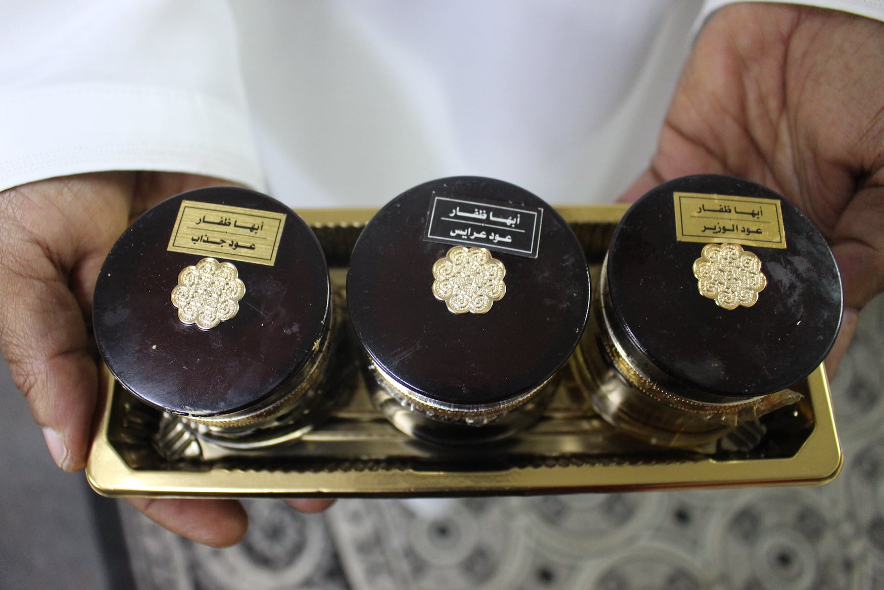Dosen mit Weihrauch in Salala im Oman