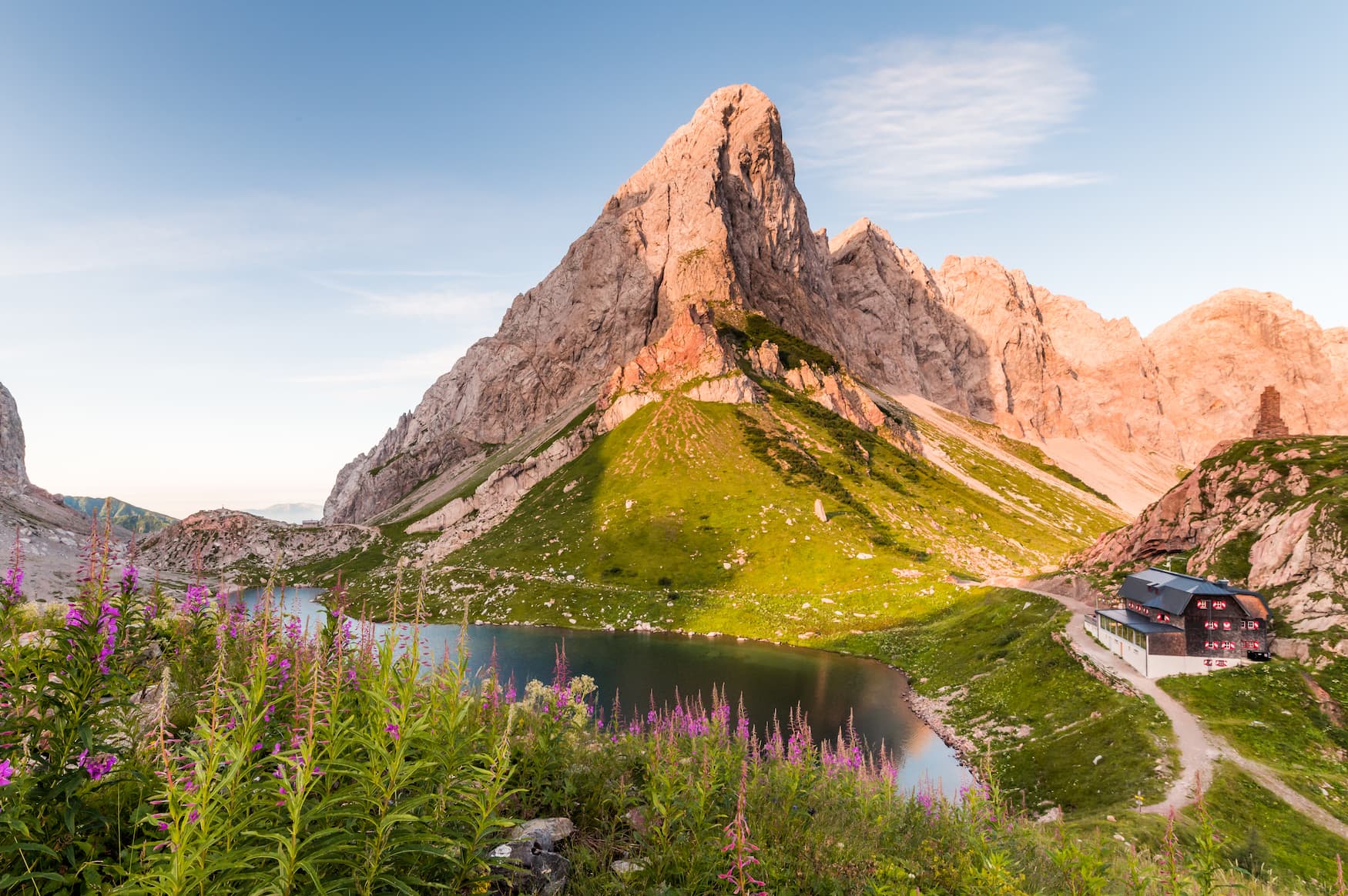 Sonennaufang im Lesachtal in Kärnten in der Nähe vom Wolayersee