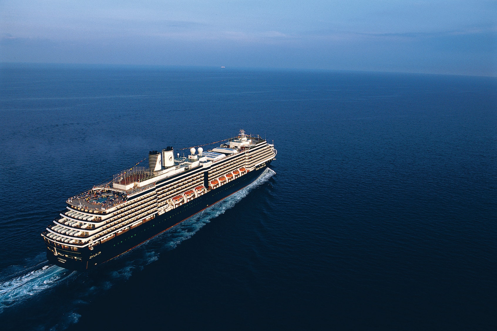 die Zuiderdam von Holland America Line