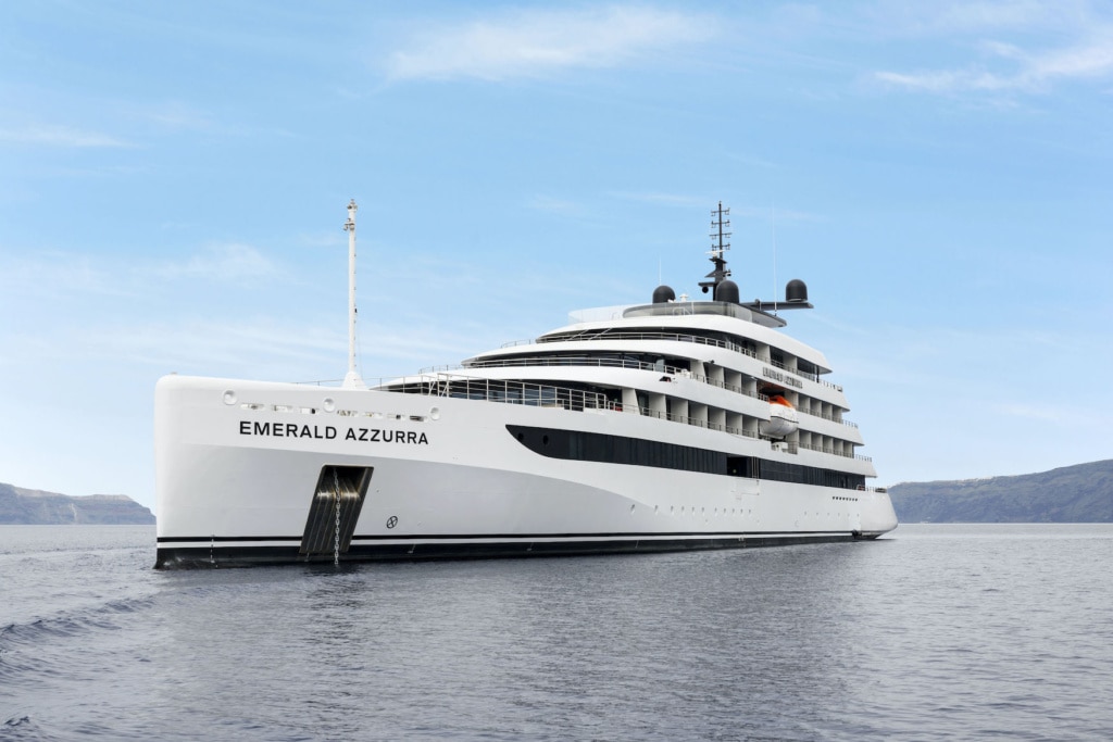 das Kreuzfahrtschiff Emerald Azzurra