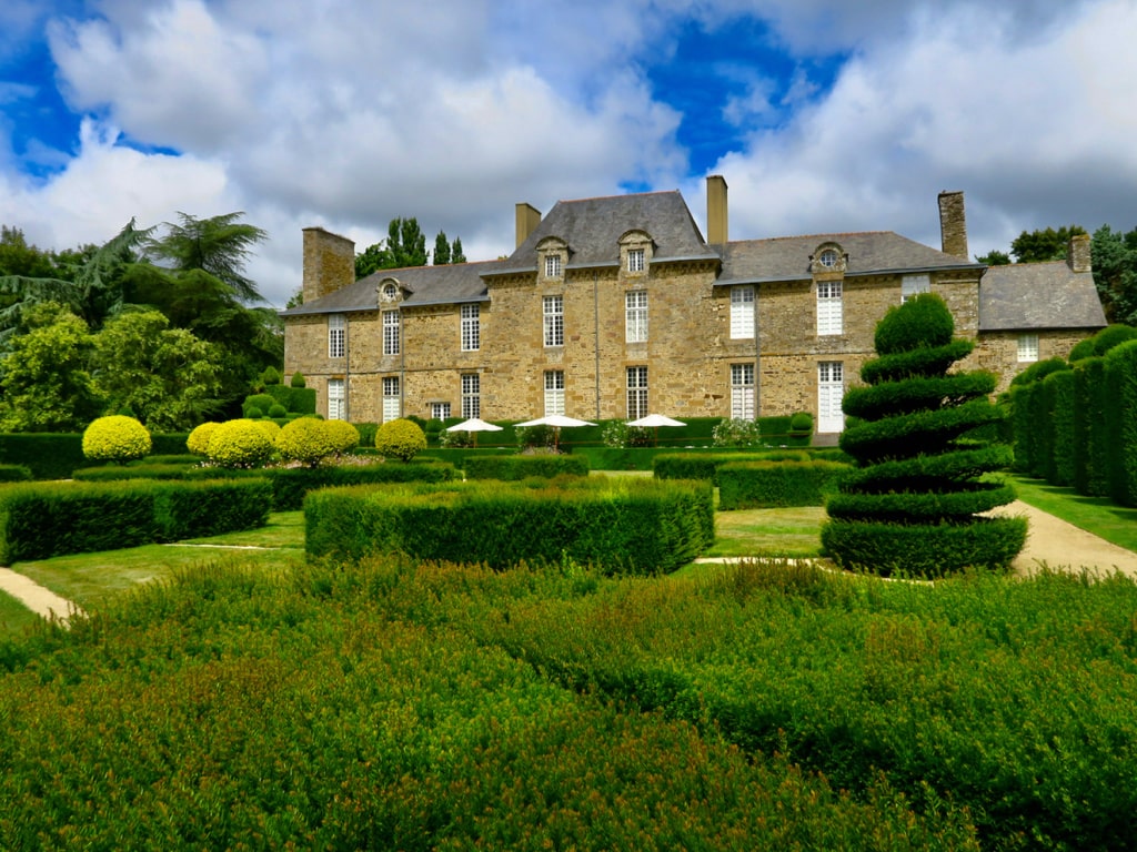 Gartenhotels: Château Ballue in der Bretagne