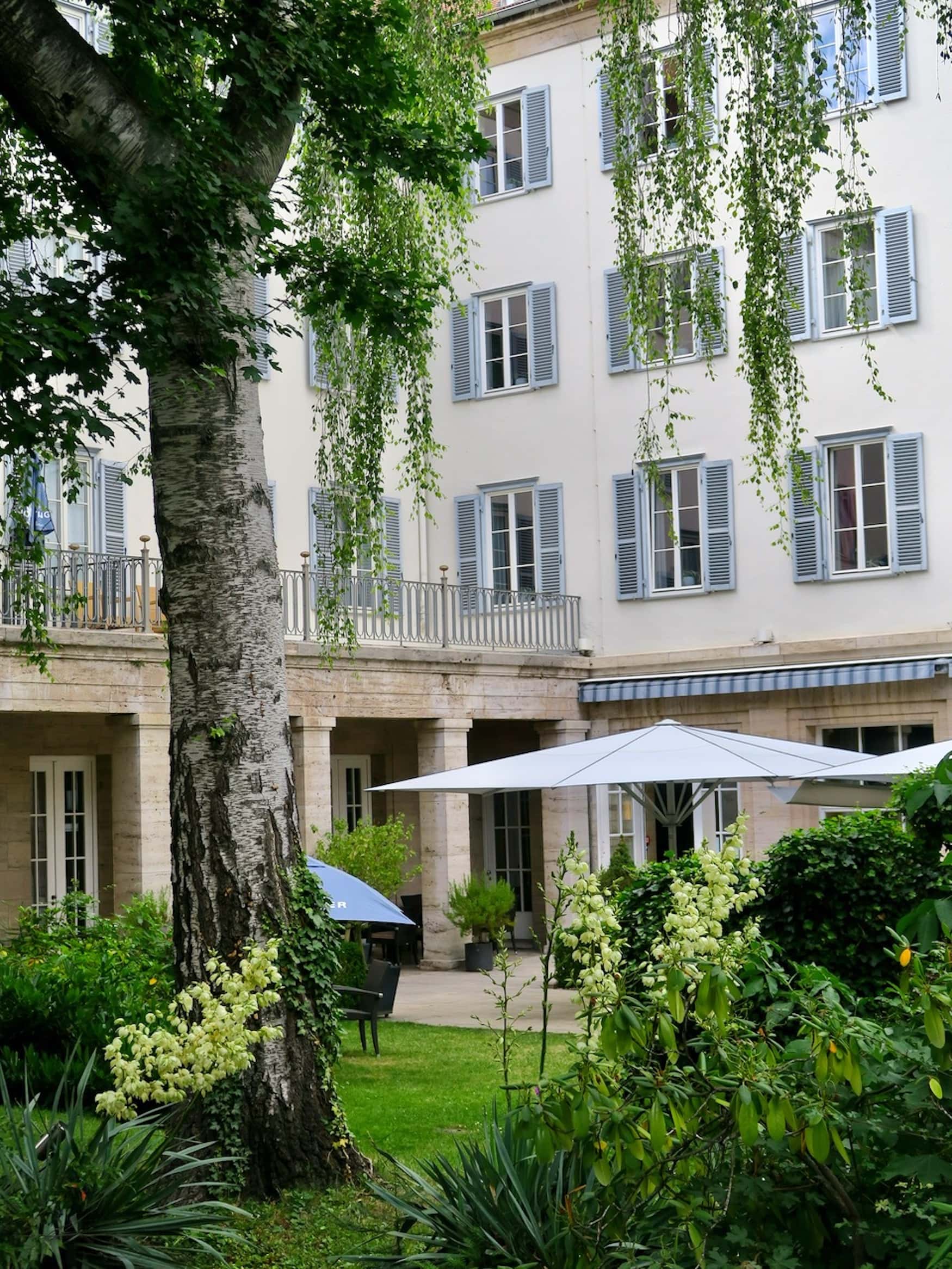 Außenansicht Hotel Elephant in Weimar