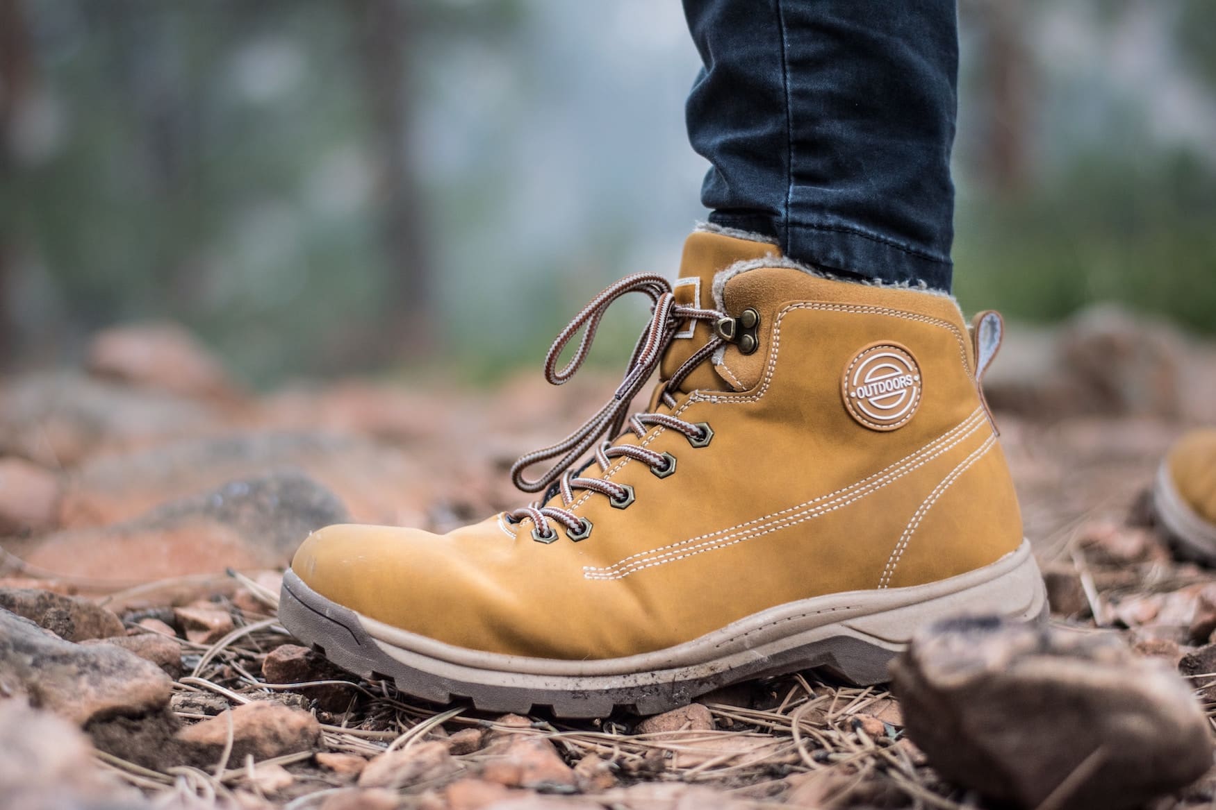 Wanderschuhe in den Bergen