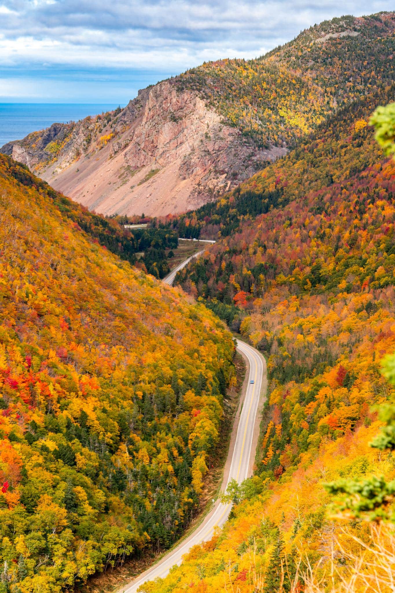 Der wunderschöne Cabot Trail im Herbst.