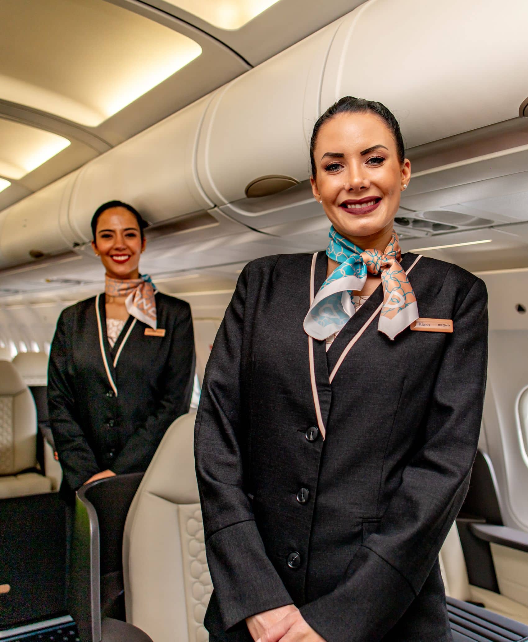 Flugbegleiterinnen der Airline Beond