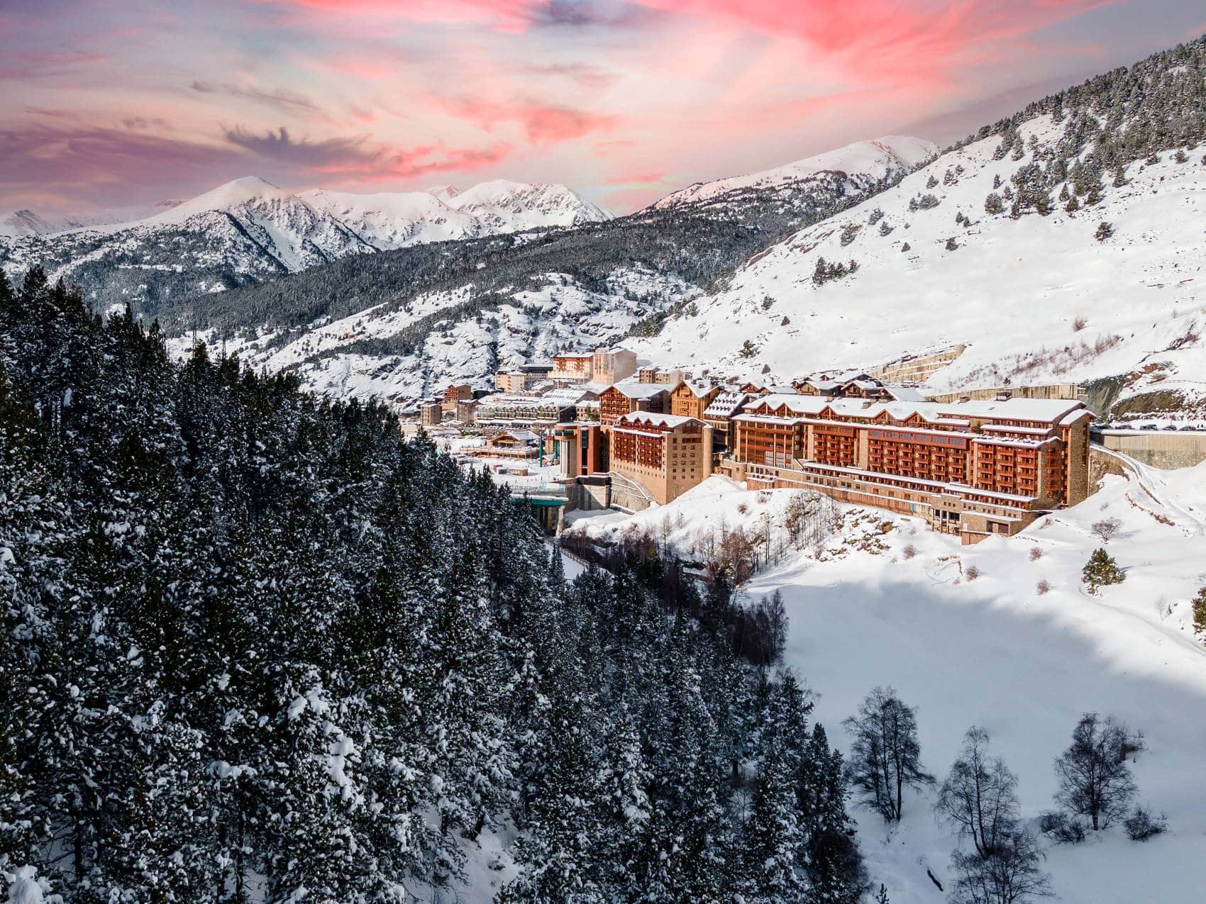 Sport Hotels Resort Spa Soldeu Außenansicht Winter