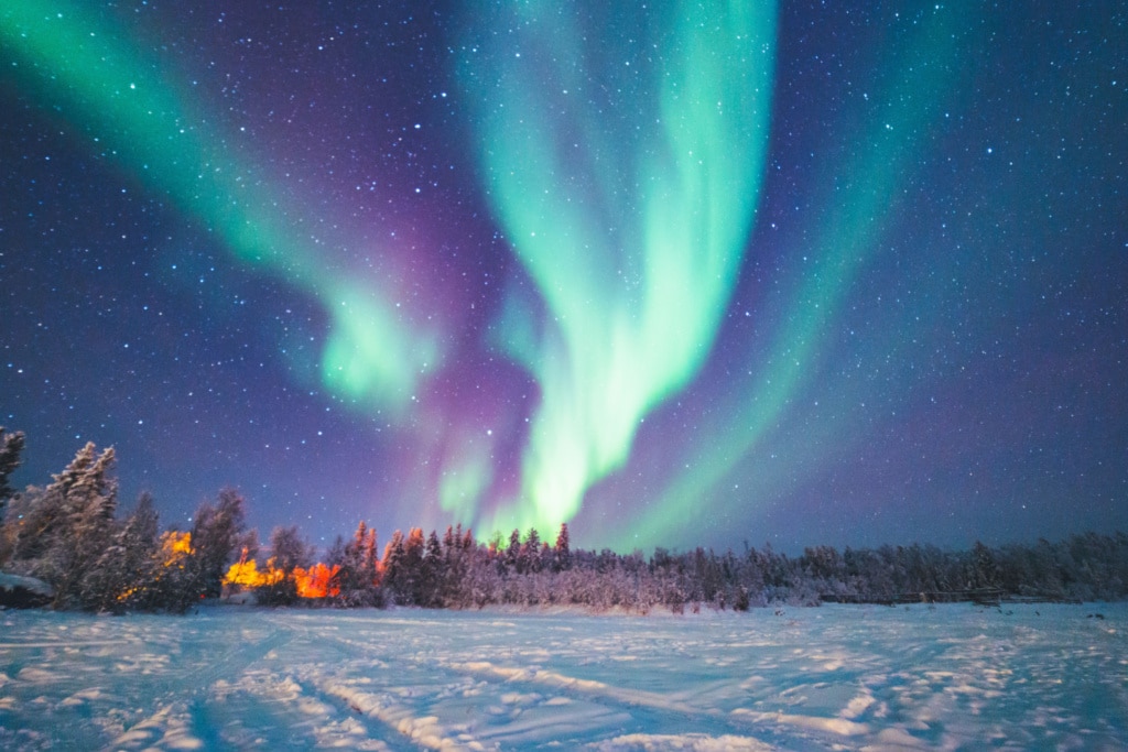 Yellowknife mit Nordlichter