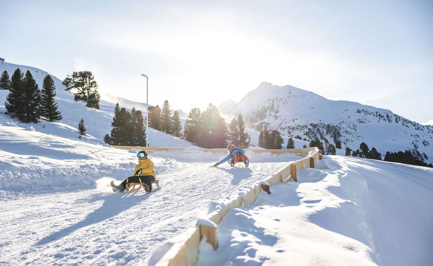 Rodeln im Winter in Innsbruck im Kühtai