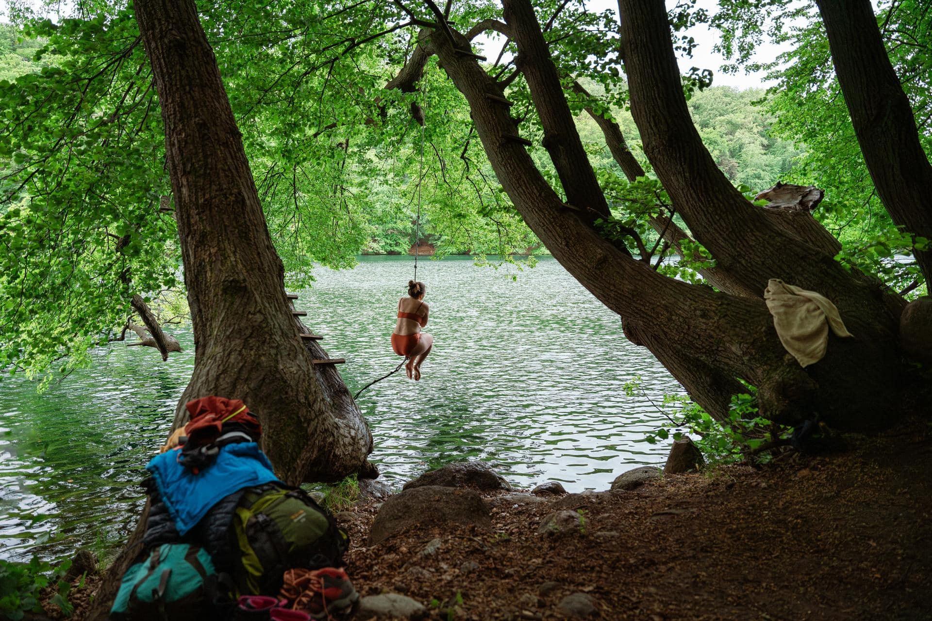Ein Sprung ins kühle Nass und dann baden im Schmalen Luzin. I Foto: TMV/Gross