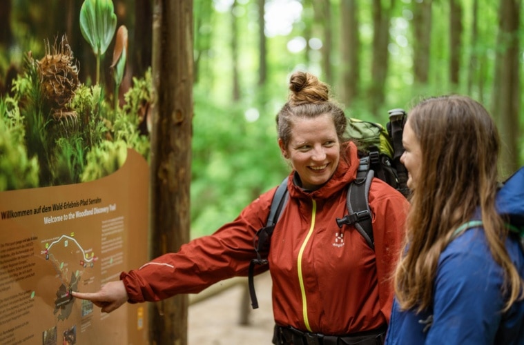 Wandern durch den Serrahner Wald bei Carpin auf dem Naturparkweg_8