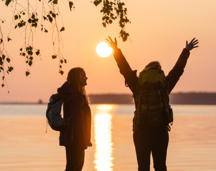 Auf dem Naturparkweg wandern durch Mecklenburg-Vorpommern.