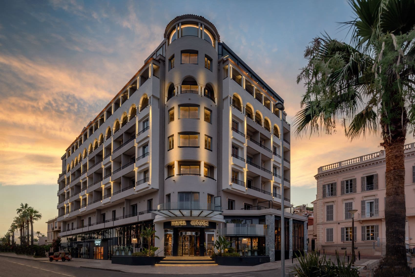 Fassade Canopy by Hilton Cannes