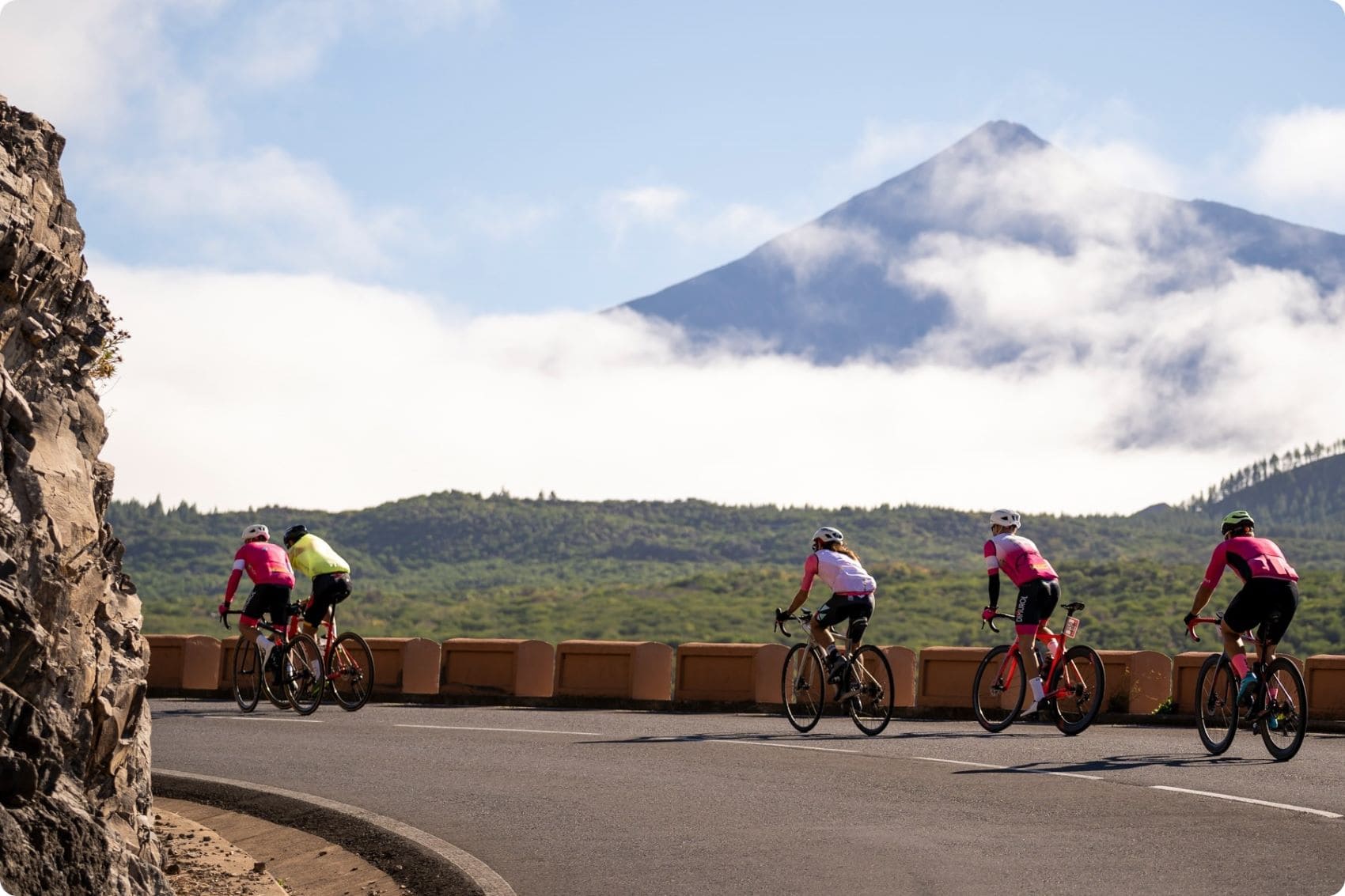 Radfahrer auf Straße auf Teneriffa