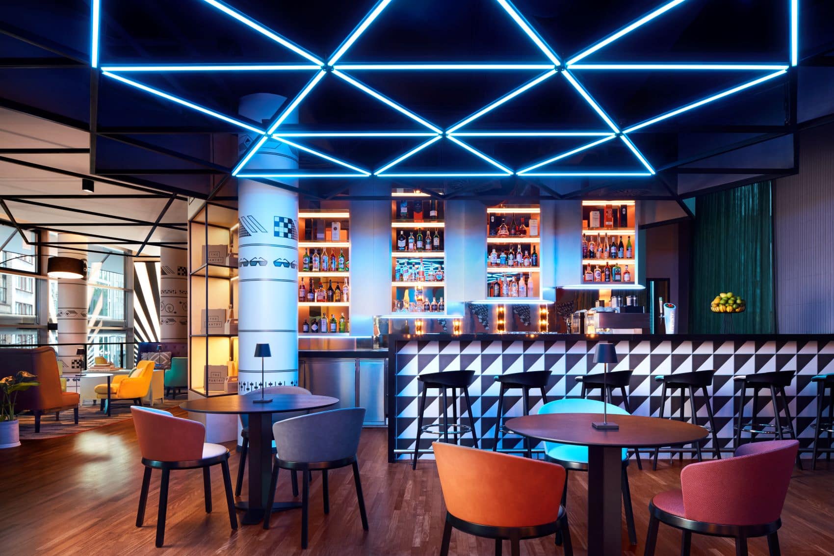 Bar im Avani Frankfurt City Hotel