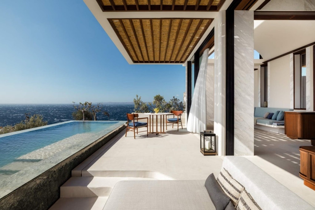 Terrasse mit Pool im One&Only Resort Kea Island