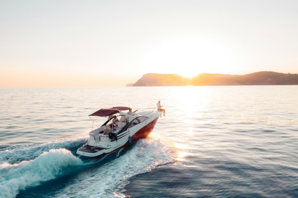Yachturlaub im Sonnenuntergang