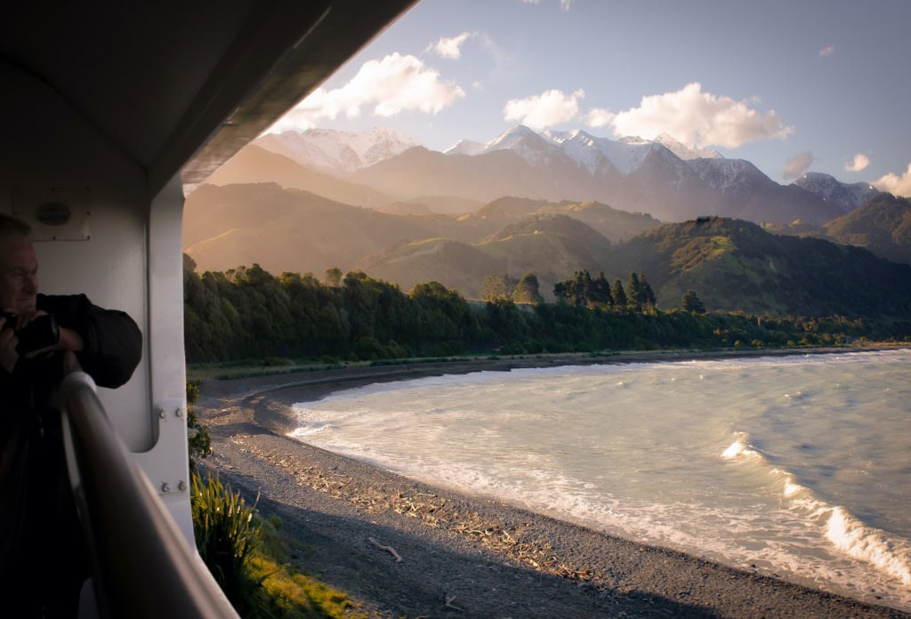Coastal Pacific Zug an der Mangamaunu Bay