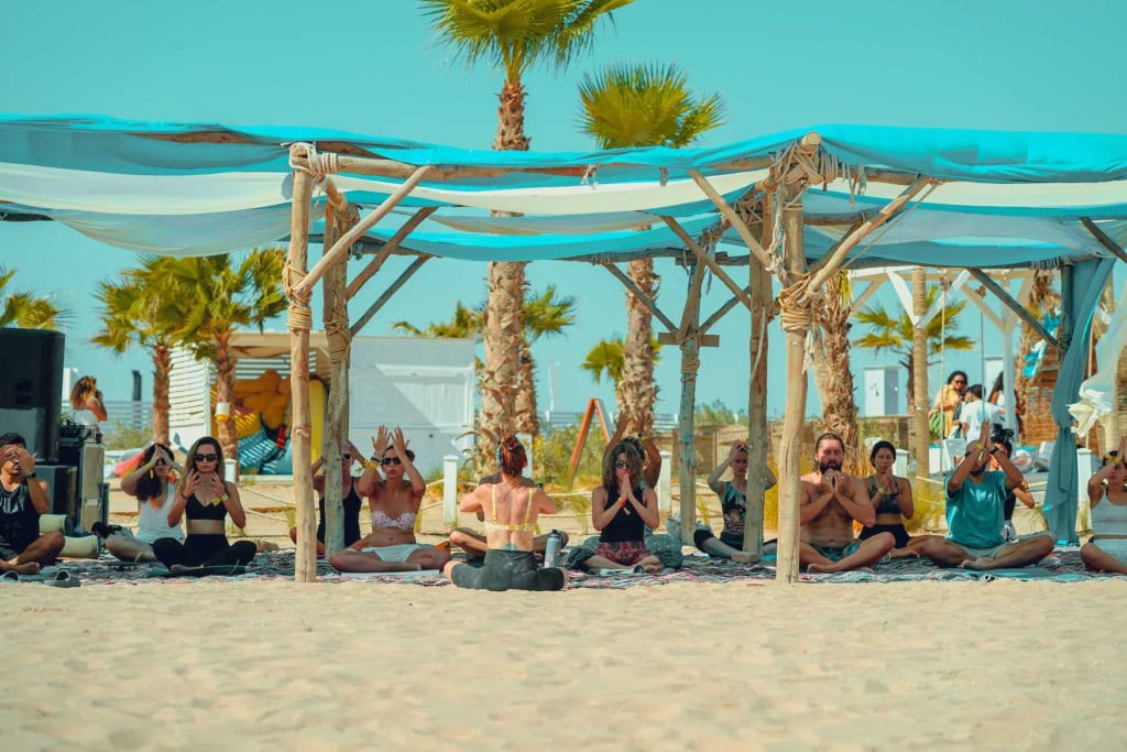 Yoga am Strand
