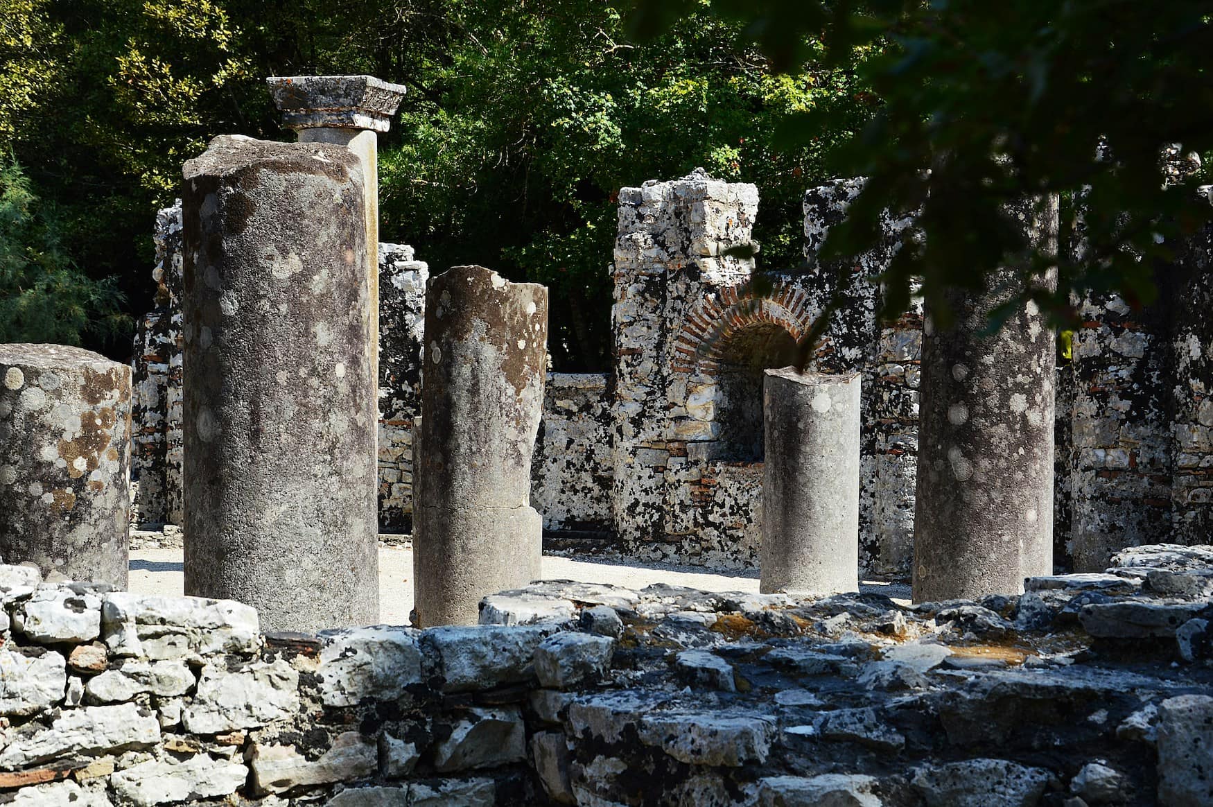 die Ausgrabungsstätte von Butrint