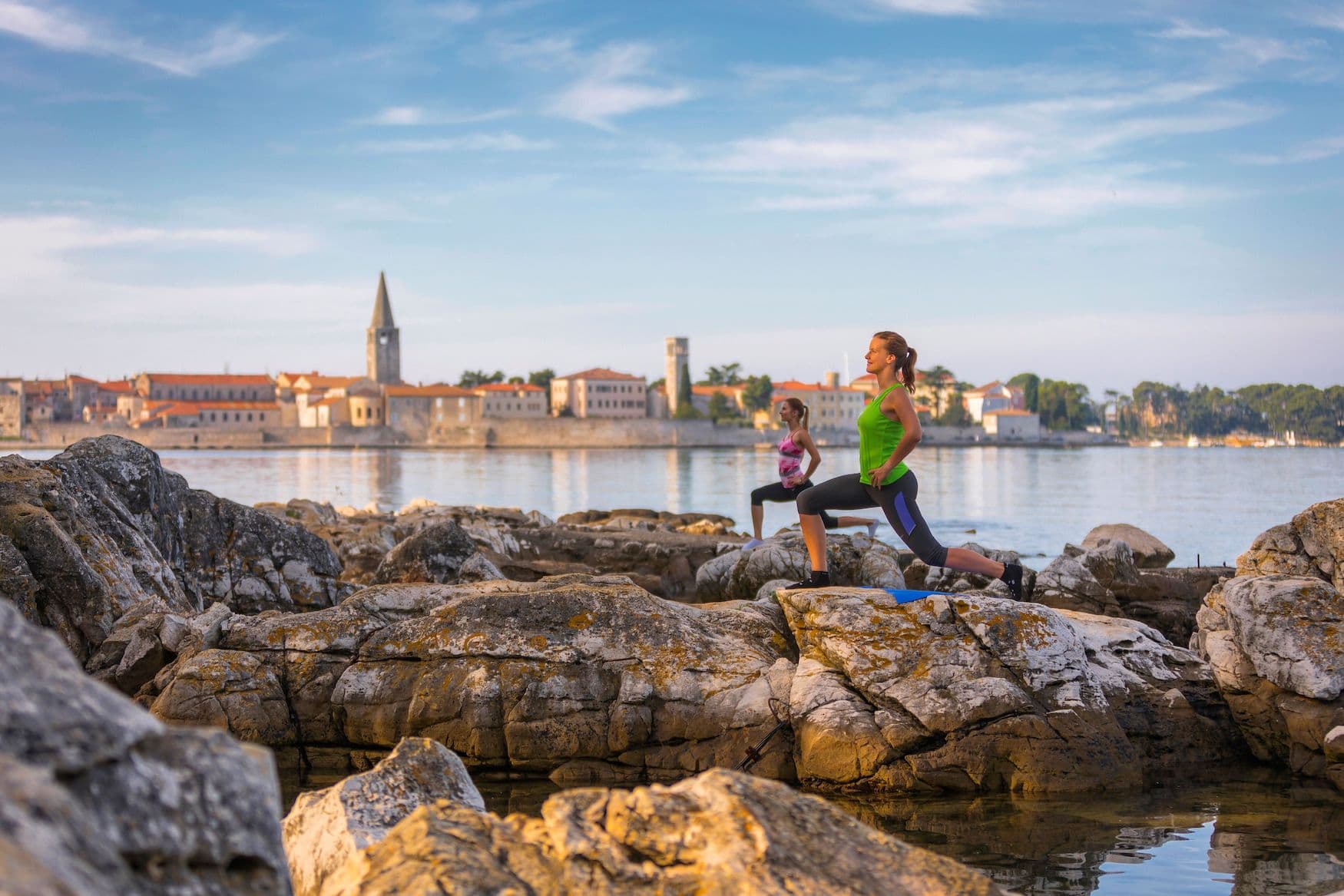 zwei Frauen aktiv in Kroatien