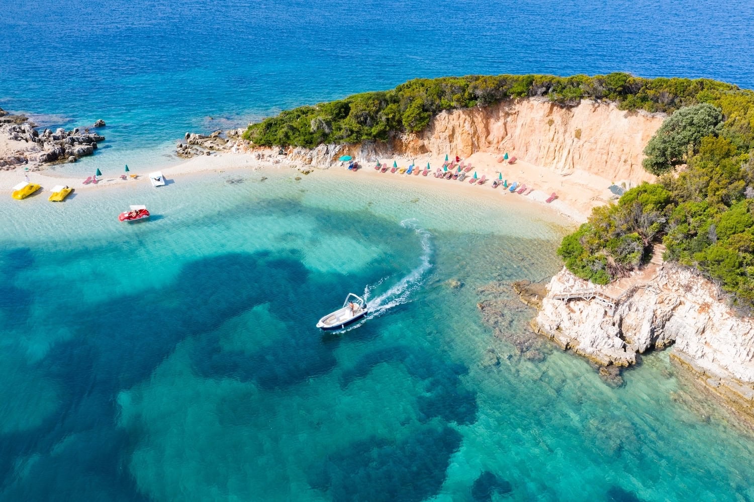 Strand in Ksamil bei einem Urlaub in Albanien