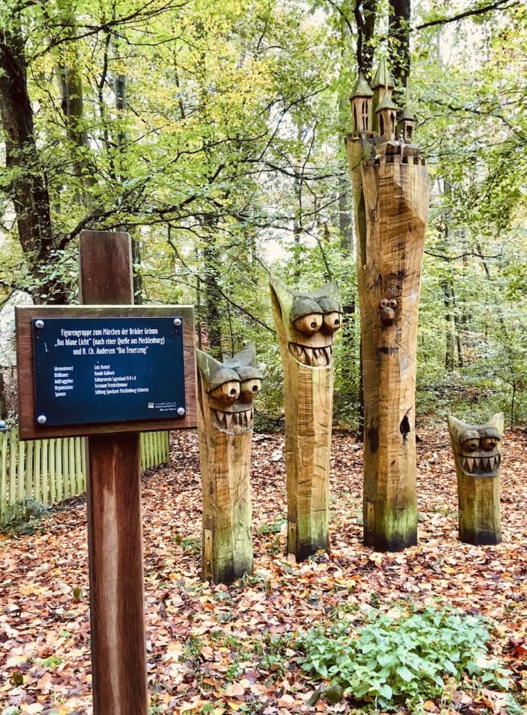 Märchenhaft ist der Walderlebnispfad Friedrichsmoor.